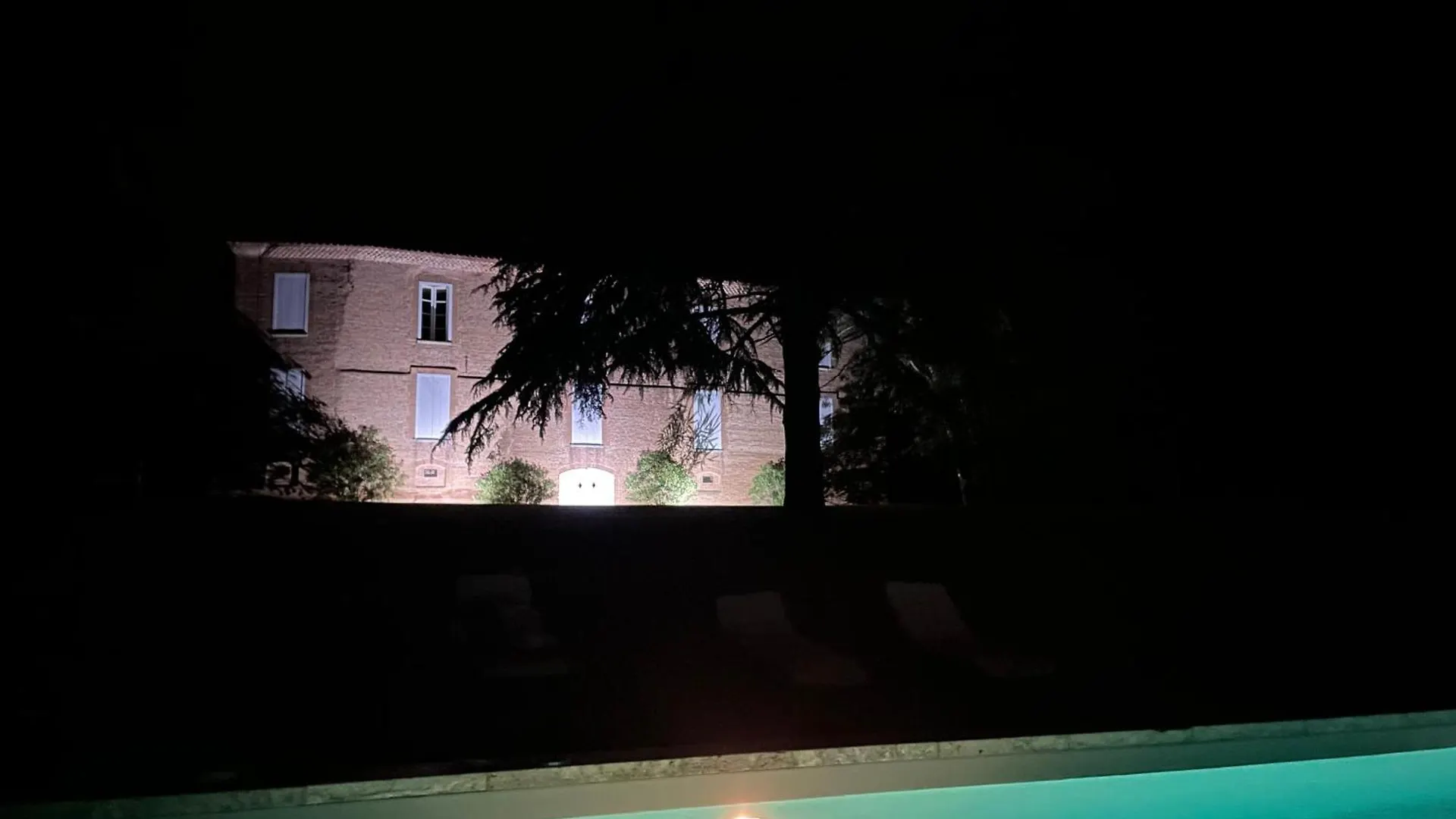 بيت للعطل Grand Gite Du Chateau Montlaur