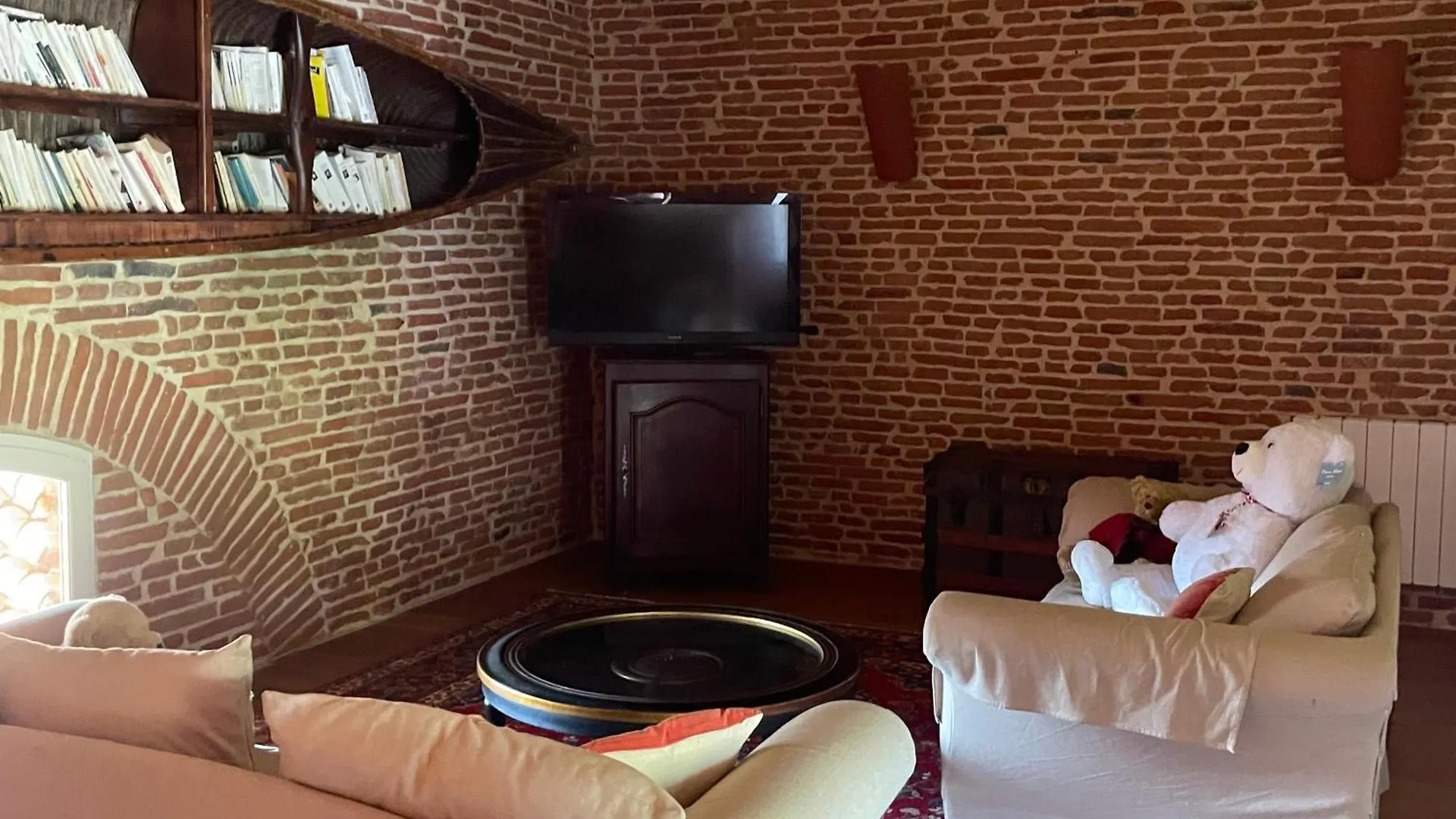 بيت للعطل Grand Gite Du Chateau Montlaur
