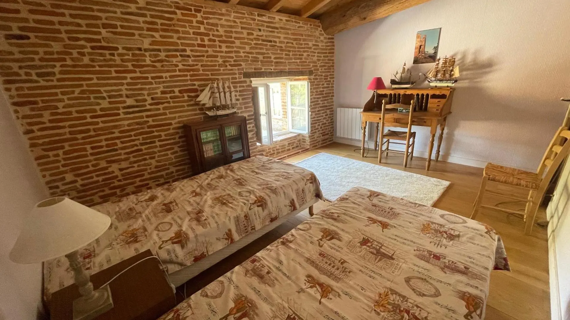 Grand Gite Du Chateau Montlaur  0*, Montlaur (Haute-Garonne) فرنسا