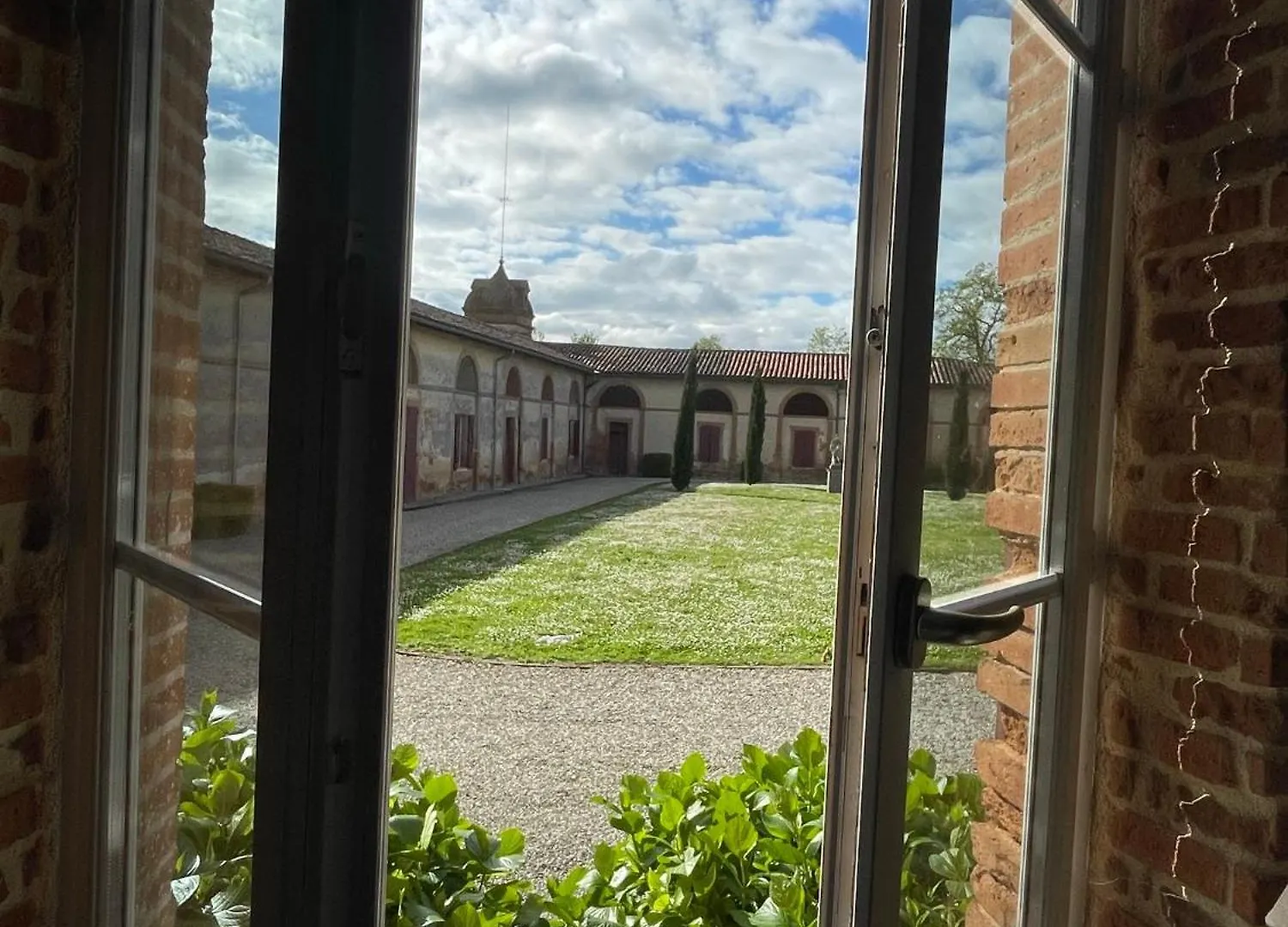 Grand Gite Du Chateau Montlaur  بيت للعطل